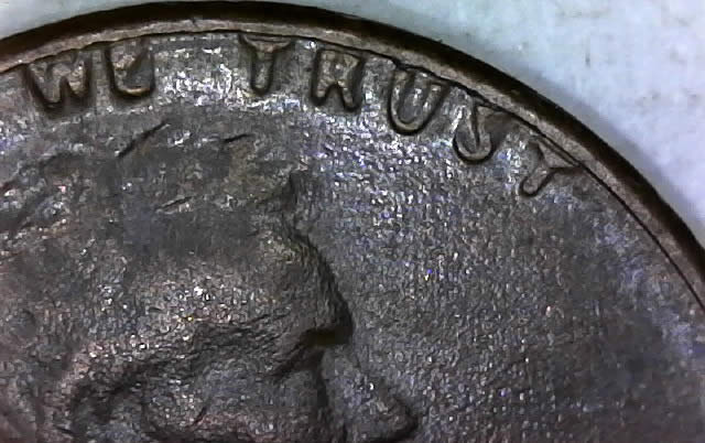 1982-P-Lincoln-Cent-With-Peripheral-Die-Expansion-And-Erosion-Beginning?